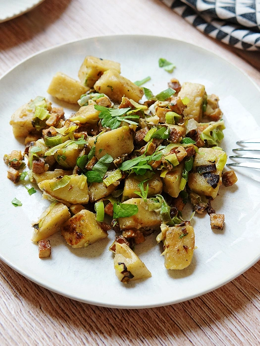 Vegetarische Knödel-Reste-Pfanne
